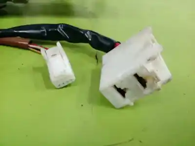 Second-hand car spare part steering column for toyota yaris (ksp9/scp9/nlp9) básico oem iam references 452000d090  spw1913