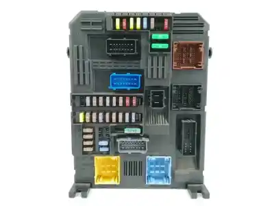 Peça sobressalente para automóvel em segunda mão caixa de fusíveis e relés por citroen c4 picasso ii 1.6 bluehdi 120 referências oem iam 9819851380