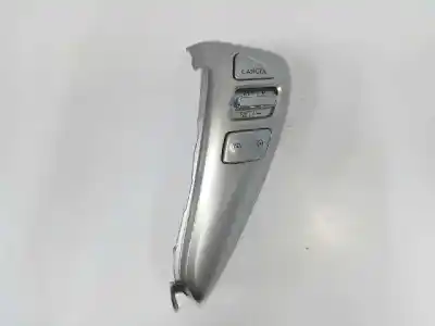 Peça sobressalente para automóvel em segunda mão comandos do volante por nissan note (e12) 1.2 referências oem iam 