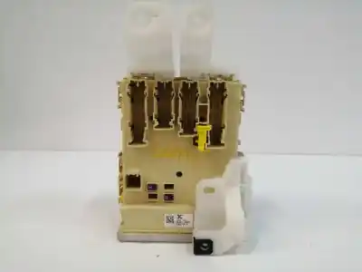 Second-hand car spare part FUSE BOX UNIT for TOYOTA AURIS RANCHERA FAMILIAR (_E18_)  OEM IAM references 8273012X80A  63583367