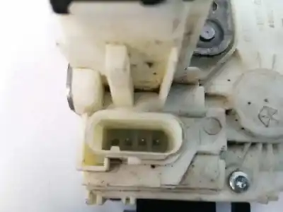 Автозапчастина б/у замок заднього правого дверя для jeep renegade suv (bu, b1, bv) 1.6 crd посилання на oem iam 52082561  40146025009