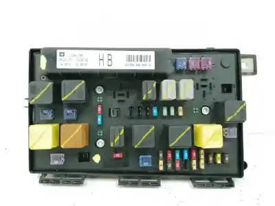 Peça sobressalente para automóvel em segunda mão caixa de fusíveis e relés por opel astra h berlina 1.7 16v cdti referências oem iam 13206754