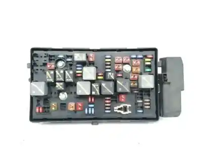 Pezzo di ricambio per auto di seconda mano scatola relè/fusibili per opel insignia berlina 2.0 cdti cat riferimenti oem iam 1334347901