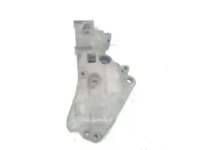 Pezzo di ricambio per auto di seconda mano SUPPORTO ALTERNATORE per RENAULT CLIO III  Riferimenti OEM IAM 8200669494  