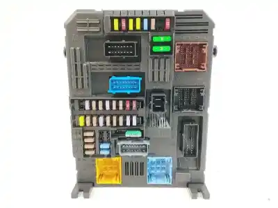 Second-hand car spare part fuse box unit for opel mokka 1.2 (76) oem iam references 9832880380