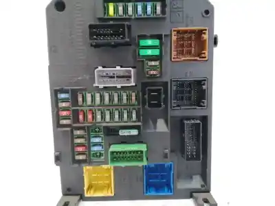 Pezzo di ricambio per auto di seconda mano scatola relè/fusibili per citroen c4 picasso 1.6 blue-hdi fap riferimenti oem iam 9806687980  s180204004b