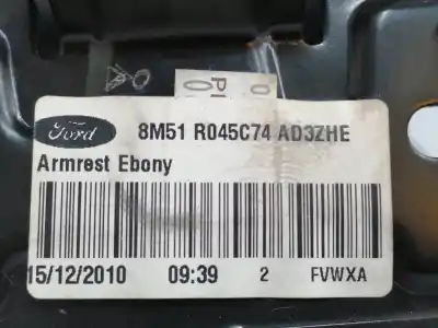 Pezzo di ricambio per auto di seconda mano bracciolo centrale per ford focus lim. (cb4) 1.6 tdci cat riferimenti oem iam 8m51r045c74ad  