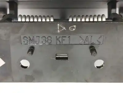 Pezzo di ricambio per auto di seconda mano bracciolo centrale per kia magentis 2.0 crdi riferimenti oem iam smj38kf1  