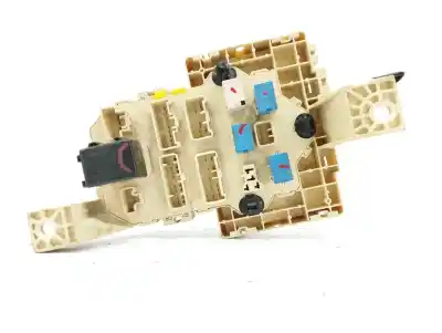 Second-hand car spare part fuse box unit for suzuki swift berlina (mz) 1.3 16v cat oem iam references na8f1l