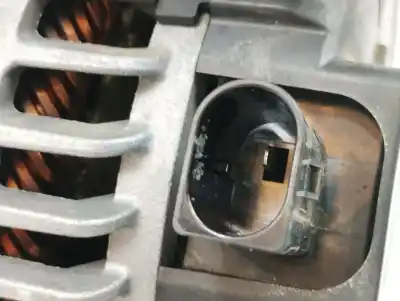 Автозапчастина б/у генератор для bmw 4 descapotable (f33, f83) 420 i посилання на oem iam 8645325 180a 1042110592