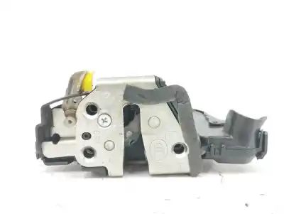 Peça sobressalente para automóvel em segunda mão fechadura da porta dianteira esquerda por toyota auris 2.2 d-cat referências oem iam 