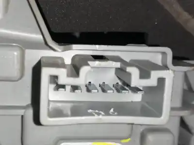 Second-hand car spare part right tailgate light for toyota corolla (_e12_) 1.4 d (nde120_) oem iam references 8155002301  