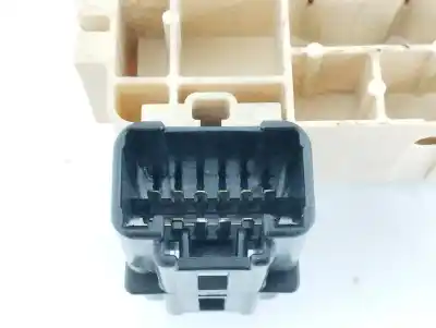 Автозапчасти б/у блок реле/предохранителей за suzuki swift berlina (mz) 1.5 16v cat ссылки oem iam 3677062j21  