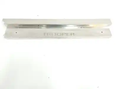 Peça sobressalente para automóvel em segunda mão moldagem por isuzu trooper 3.0 dti (3-trg.) referências oem iam 