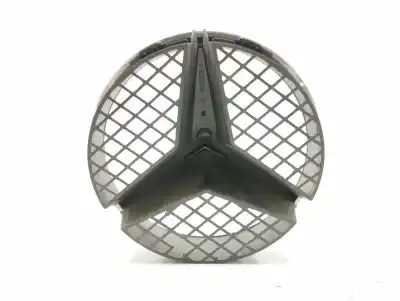 Pièce détachée automobile d'occasion emblème / logo pour mercedes-benz clase c (w204) lim. 2.1 cdi cat références oem iam a2078880260  