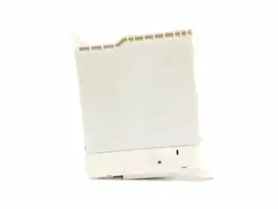 Second-hand car spare part fuse box unit for lexus is200 (ds2/is2) 2.2 d-cat oem iam references 8273053050  