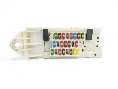 Second-hand car spare part fuse box unit for lexus is200 (ds2/is2) 2.2 d-cat oem iam references 8273053050  