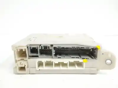 Second-hand car spare part fuse box unit for lexus is ii (_e2_) 220d (ale20) oem iam references 8273053050  