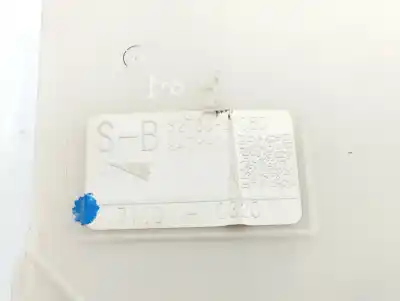 Second-hand car spare part fuse box unit for lexus is ii (_e2_) 220d (ale20) oem iam references 8273053050  