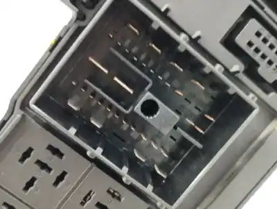 Second-hand car spare part fuse box unit for saab 9-3 (ys3f, e79, d79, d75) 1.9 tid oem iam references 12798346  518820022