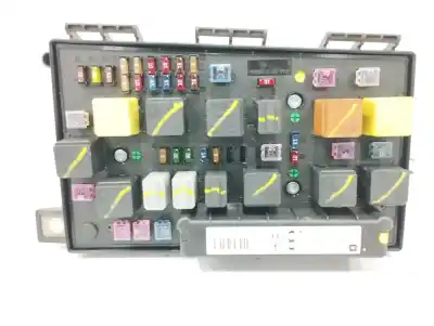 Peça sobressalente para automóvel em segunda mão caixa de fusíveis e relés por opel astra h (a04) 1.6 (l48) referências oem iam 13145043