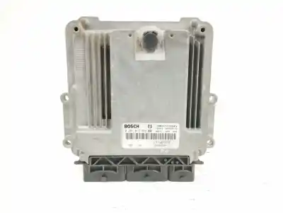 Pièce détachée automobile d'occasion Calculateur Moteur Ecu pour RENAULT CAPTUR I (J5_, H5_) 1.5 dCi 90 Références OEM IAM 237102747R  0281019889