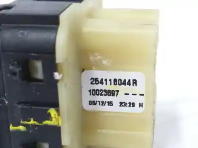 Peça sobressalente para automóvel em segunda mão botão / interruptor elevador vidro dianteiro esquerdo por renault clio iv 1.5 dci diesel fap referências oem iam 254118044r  