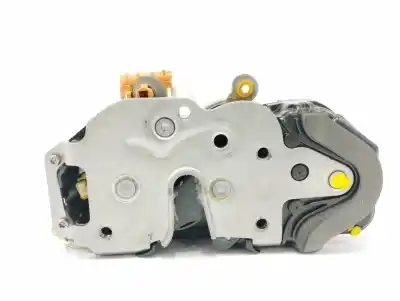 Second-hand car spare part left front door lock for opel adam (m13) 1.4 oem iam references 13579522