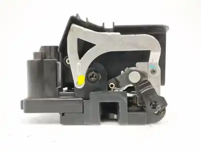 Second-hand car spare part rear left door lock for ssangyong rodius 2.7 turbodiesel cat oem iam references   
