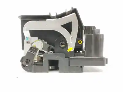 Second-hand car spare part rear right door lock for ssangyong rodius 2.7 turbodiesel cat oem iam references   