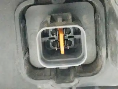 Second-hand car spare part left headlight for ssangyong rodius 2.7 turbodiesel cat oem iam references 8310121305  