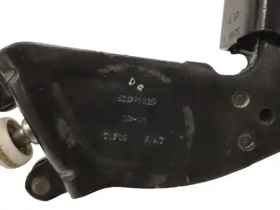 Tweedehands auto-onderdeel steun / schuifdeurgids voor fiat doblo ii (152) 1.6 jtdm 16v oem iam-referenties 52091125  
