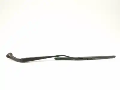 Pezzo di ricambio per auto di seconda mano Braccio Tergicristallo Anteriore Destro per MITSUBISHI L 200 (KL0/KJ0) 2.2 DI-D CAT 150 CV / 110 KW Riferimenti OEM IAM 8250A774  