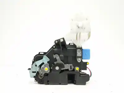 Second-hand car spare part left front door lock for volkswagen caddy ka/kb (2c) 2.0 tdi oem iam references 3d1837015as  