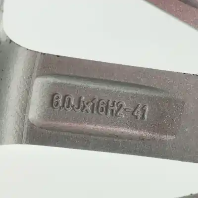 Автозапчастина б/у шина для fiat linea (110) 1.3 16v jtd cat посилання на oem iam 51811663 4h 4x100 6,0jx16h2 sl2103