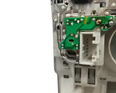 Автозапчасти б/у внутренний свет за seat leon (5f1) 2.0 tdi ссылки oem iam 5f0947105r  