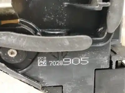 Second-hand car spare part left front door lock for bmw 7 (e65, e66, e67) 730 d oem iam references 7028905  