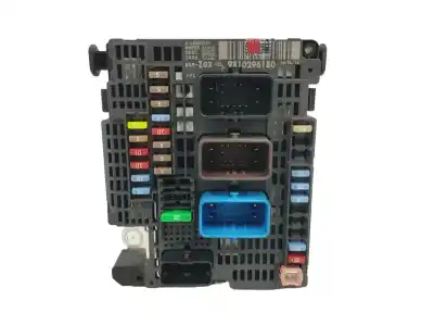 Peça sobressalente para automóvel em segunda mão caixa de fusíveis e relés por citroen c4 picasso 1.6 blue-hdi fap referências oem iam 9810296180