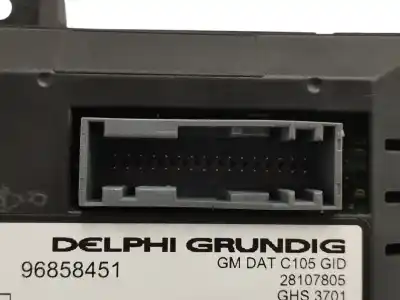 Peça sobressalente para automóvel em segunda mão display gps / multimídia por opel antara 2.2 cdti cat (a 22 dm / lnq) referências oem iam 96858451  28107805