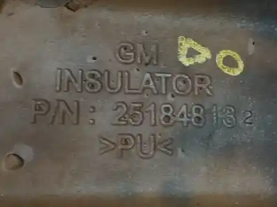 Pièce détachée automobile d'occasion couvert de moteur pour opel antara 2.2 cdti cat (a 22 dm / lnq) références oem iam 25184813  