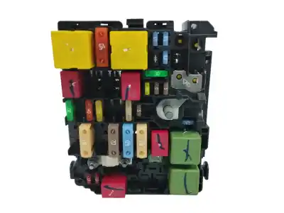 Pezzo di ricambio per auto di seconda mano scatola relè/fusibili per peugeot 208 i (ca_, cc_) 1.2 vti 82 riferimenti oem iam 9804848480