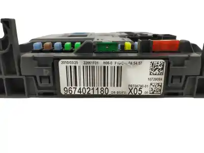Pezzo di ricambio per auto di seconda mano scatola relè/fusibili per citroen c3 picasso 1.6 16v hdi riferimenti oem iam 9674021180  