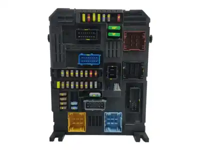 Peça sobressalente para automóvel em segunda mão caixa de fusíveis e relés por citroen c4 picasso ii 1.2 thp 130 referências oem iam 9819851380