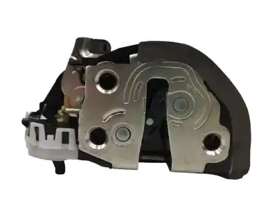 Автозапчасти б/у замок задней левой двери за TOYOTA YARIS (_P13_) 1.5 HYBRID (NHP130_) ссылки OEM IAM U2014120  