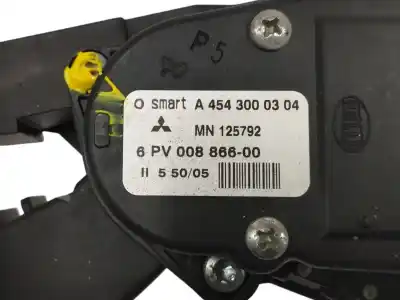 Автозапчастина б/у педальний потенціометр для smart forfour 1.1 cat посилання на oem iam mn125792 6pv00886600 a4543000304