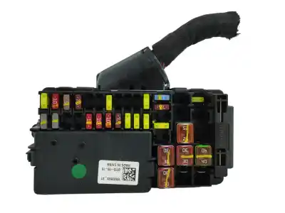 Peça sobressalente para automóvel em segunda mão caixa de fusíveis e relés por opel astra k (b16) 1.6 cdti (68) referências oem iam 15533696