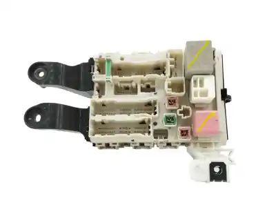 Peça sobressalente para automóvel em segunda mão caixa de fusíveis e relés por toyota corolla (e15) 1.6 16v cat referências oem iam 8273012400