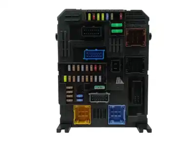 Peça sobressalente para automóvel em segunda mão caixa de fusíveis e relés por citroen grand c4 spacetourer (3a_, 3e_) 1.2 puretech 130 referências oem iam 9832880380