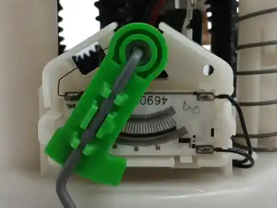 Second-hand car spare part fuel tank sender unit for dacia duster (hs_) 1.6 16v oem iam references 172024388r  