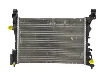 Автозапчастина б/у водяний радіатор для OPEL ADAM 1.4 16V Посилання на OEM IAM 13399870 560961104 R3814004